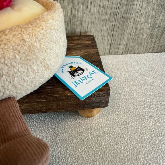 Jellycat Fleurette Tarte Aux Fraises Strawberry Tart NEW! FAST SHIP Gift for Her - Picture 3 of 6